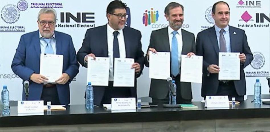 INE y TEPJF firman convenio con la sociedad civil de NL para defender el voto thumbnail