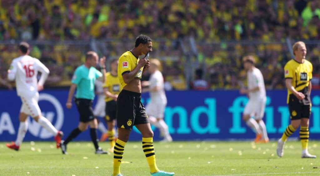 Bundesliga, en llamas Borussia Dortmund no fue capaz y le dio otro título más al Bayern Múnich thumbnail