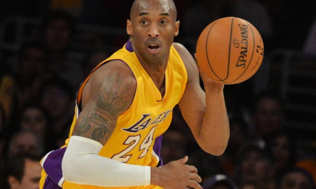 Se vendió la camiseta más cara de Kobe Bryant cifra astronómica thumbnail