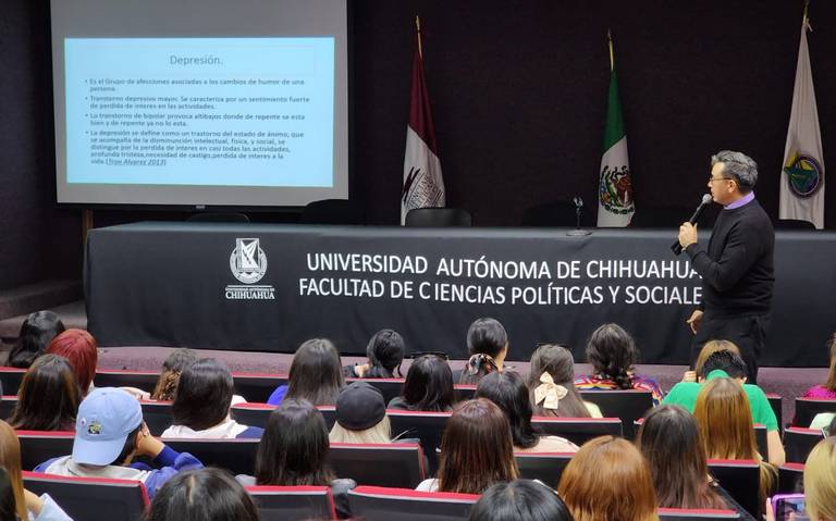 Inicia UACH la entrega de fichas para el próximo semestre thumbnail