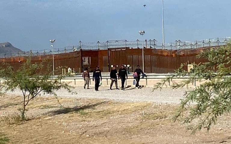 SSPM trabaja en conjunto con el CBP para brindar atención a migrantes en el bordo del río Bravo thumbnail