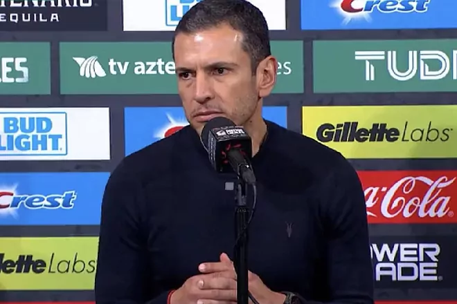 35.1 Jaime Lozano defiende a Santiago Giménez tras fallas claras vs Alemania thumbnail