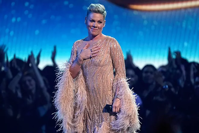 35.1 Pink revela haber estado cerca de la muerte por una sobredosis a los 16 años thumbnail