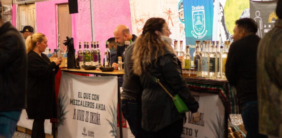 Monterrey se sumerge en el mundo del mezcal con su nuevo festival de sabores y tradiciones thumbnail
