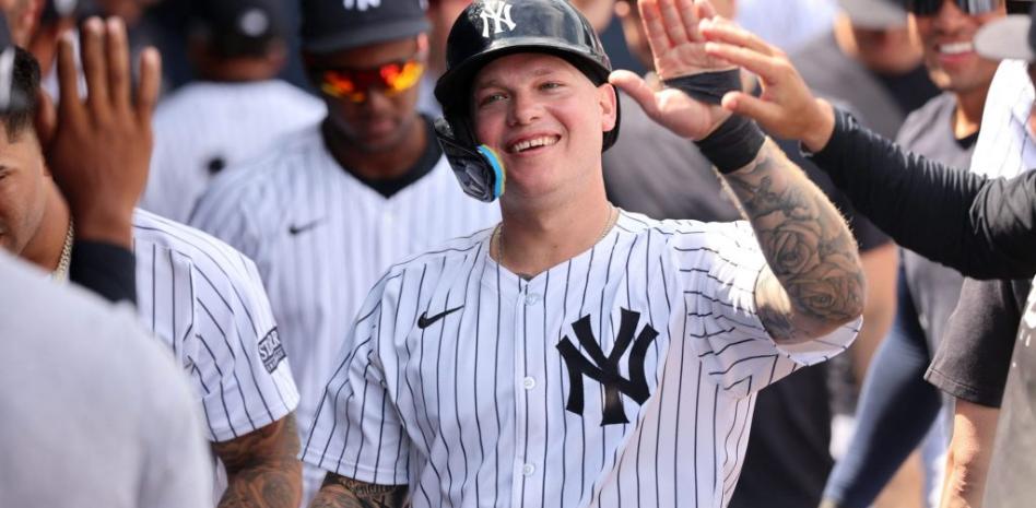 Emociona a Alex Verdugo y Víctor González venir a jugar a México thumbnail