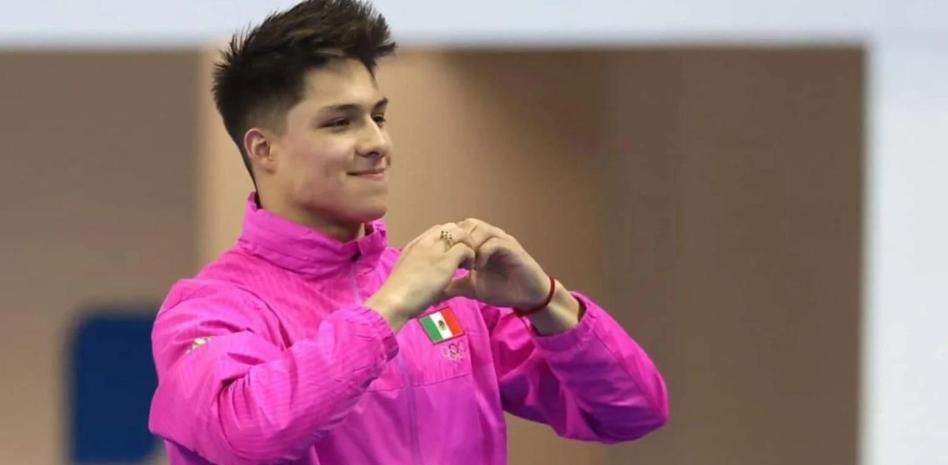 Osmar Olvera avanza a la final en la Copa del Mundo de Clavados thumbnail