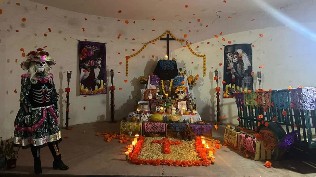 Invitan a escuelas a participar en el Concurso de Altar de Muertos 2025 thumbnail